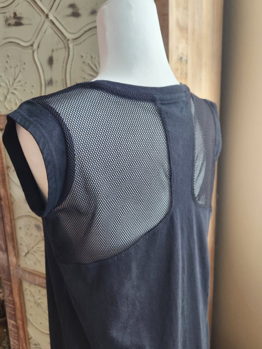 Disney Star Wars Cap Sleeve Mesh Panels T-Shirt | M - Picture 4 of 7